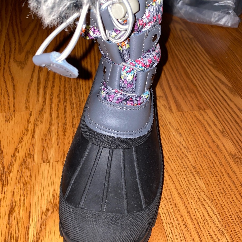 Girls snow boots